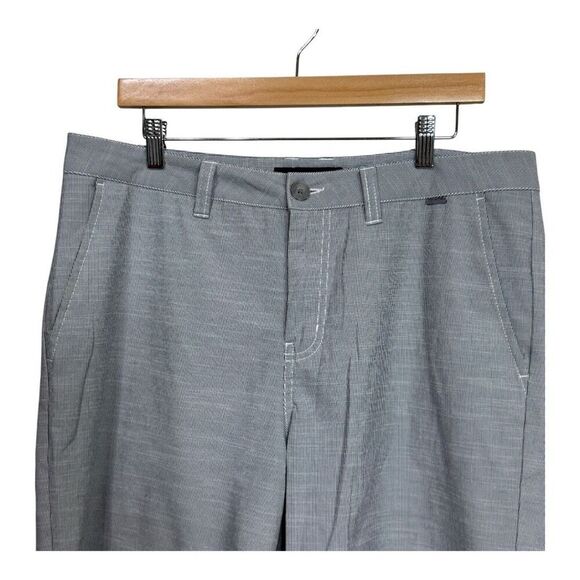 Travis Mathew blue Stripe Walk Golf Shorts size 34 - Picture 3 of 6